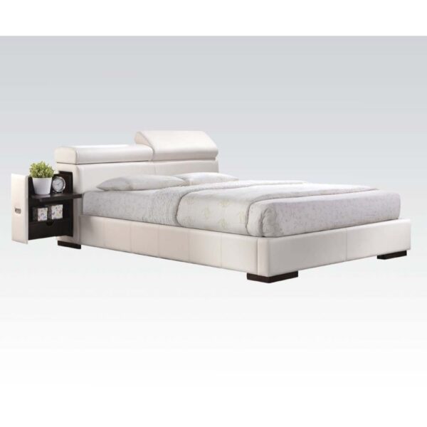 Manjot EK BED White PU